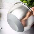 Bol multifunctional din inox, cu razatoare incorporata in capac, capacitate 5 litri, gri, KingHoff