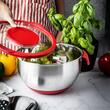  Bol inox, cu razatoare incorporata in capac, rosu, capacitate 5l, KingHoff