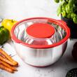  Bol inox, cu razatoare incorporata in capac, rosu, capacitate 5l, KingHoff