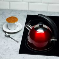 Fierbător tradițional fabricat din inox, ceainic 2.6 litri, rosu, Como, Kassel