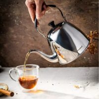 Fierbator traditional, ceainic din otel inoxidabil, cu sita, argintiu capacitate 1.1 litri, Klausberg
