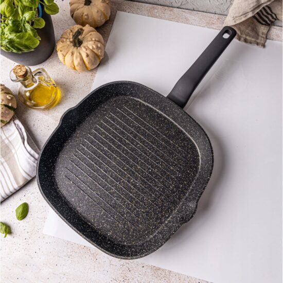 Tigaie tip grill, din aluminiu turnat, marmorata, neagra, 28cm, Klausberg