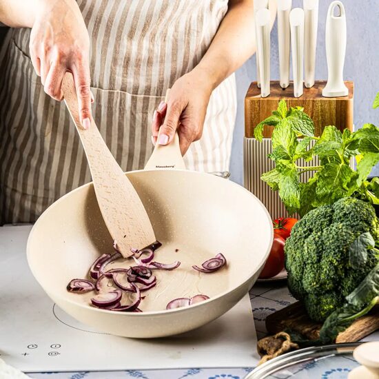 Tigaie wok crem din marmura, cu capac, 28 cm, Klausberg